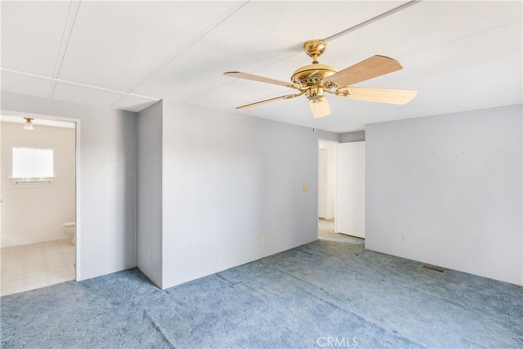 Image 22 of property listing at 13352 Gentian Court, Phelan, CA 92371