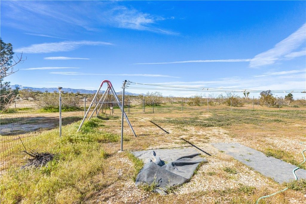 Image 34 of property listing at 13352 Gentian Court, Phelan, CA 92371