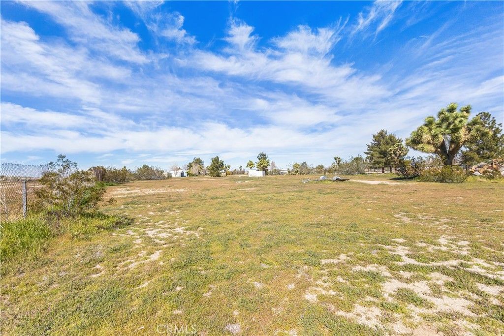 Image 36 of property listing at 13352 Gentian Court, Phelan, CA 92371