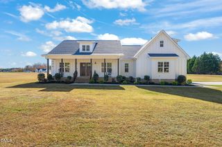 8701 Nc Highway 210, Four Oaks, NC 27524