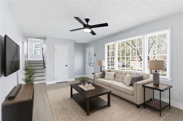 5674 SANDHURST Drive, Forest Park, GA 30297