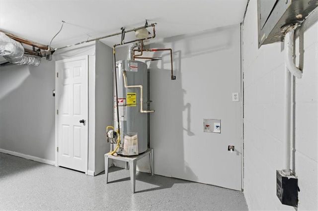 5674 SANDHURST Drive, Forest Park, GA 30297