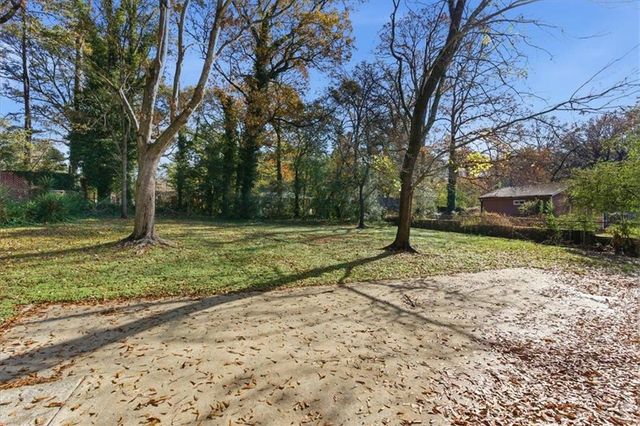 5674 SANDHURST Drive, Forest Park, GA 30297