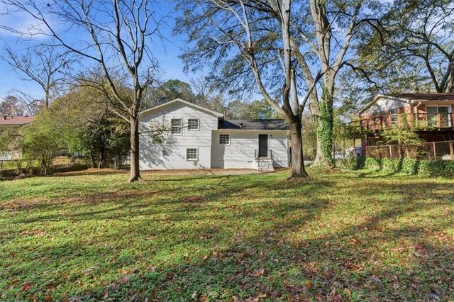 5674 SANDHURST Drive, Forest Park, GA 30297