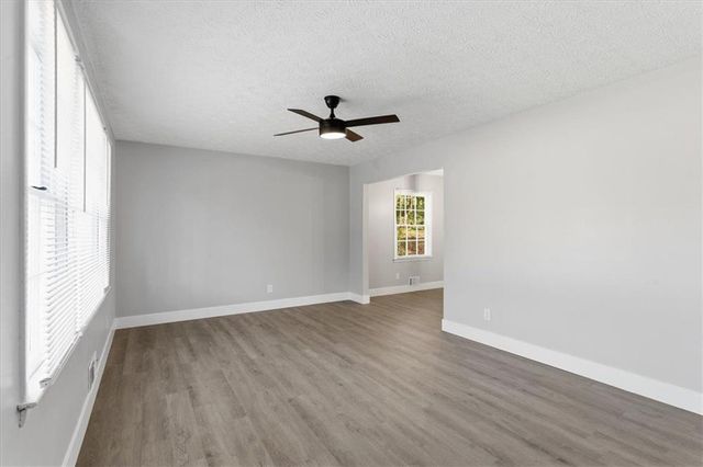 5674 SANDHURST Drive, Forest Park, GA 30297