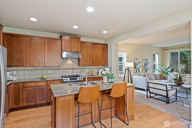 13228 126th Court NE, Kirkland, WA 98034