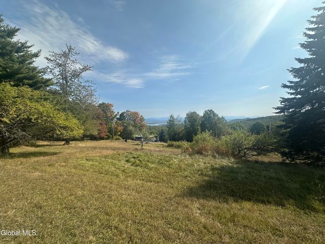 443 Fairy Lake Road, Moriah, NY 12960