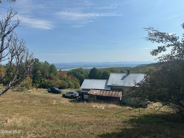 443 Fairy Lake Road, Moriah, NY 12960