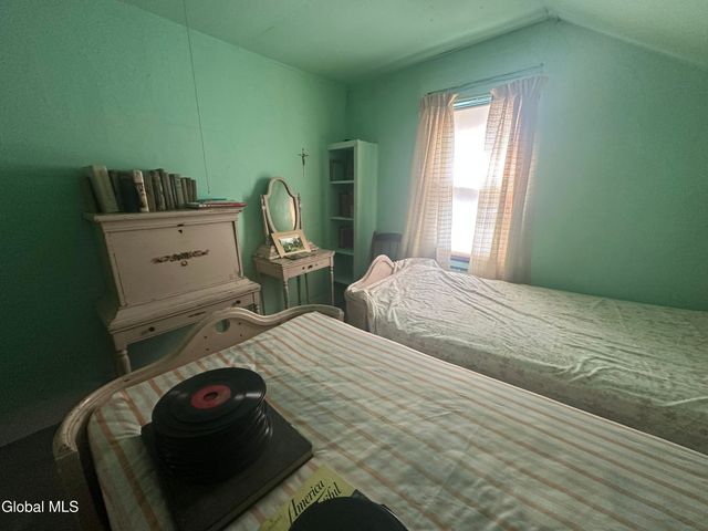 443 Fairy Lake Road, Moriah, NY 12960