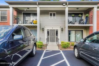 8 Dupont Way, APT 6, Louisville, KY 40207