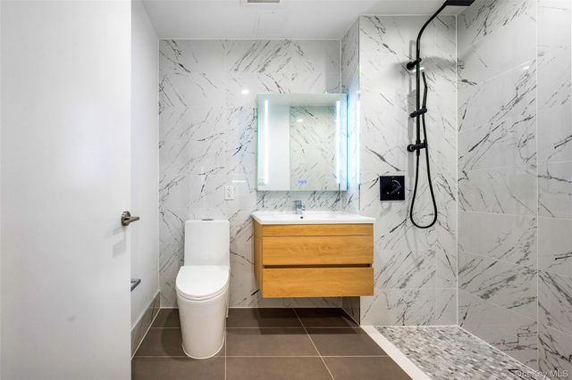 150-02 Northern Boulevard 3B, Flushing, NY 11354