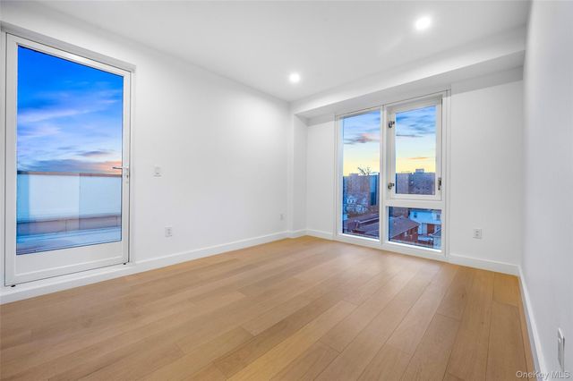 150-02 Northern Boulevard 3B, Flushing, NY 11354