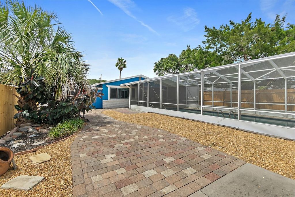 Image 26 of property listing at 809 E 14TH AVENUE, New Smyrna Beach, FL 32169