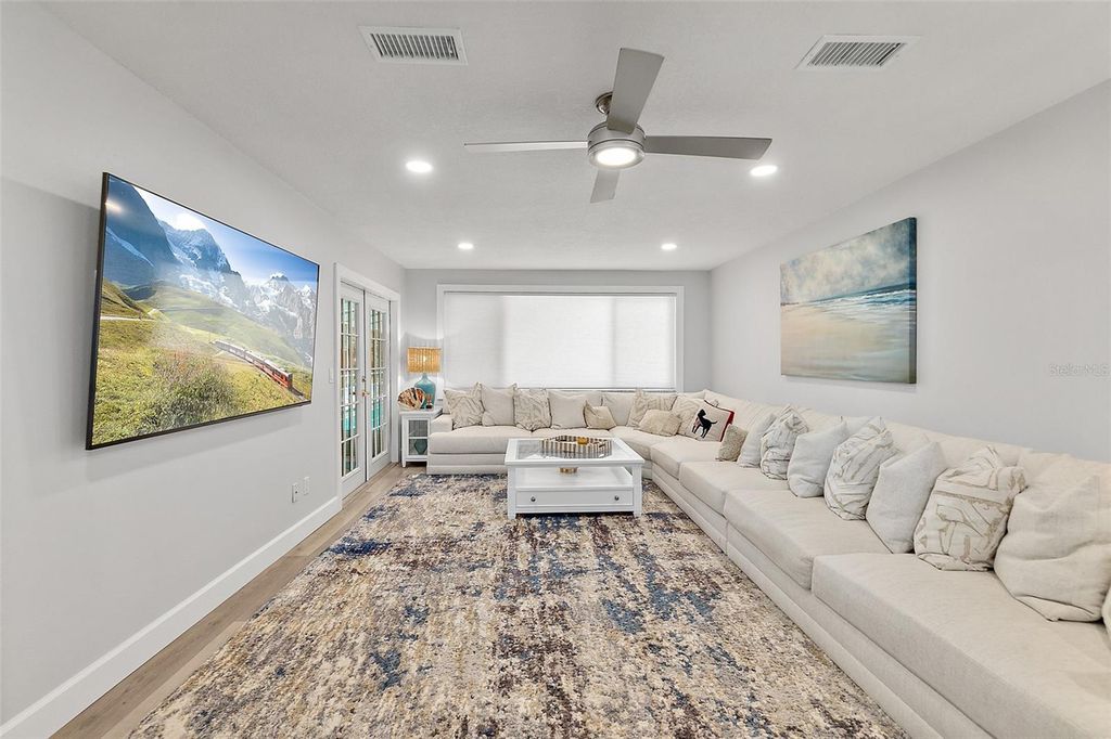 Image 9 of property listing at 809 E 14TH AVENUE, New Smyrna Beach, FL 32169