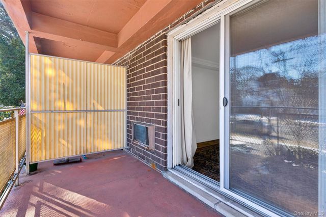 157 Hempstead Avenue B20, Lynbrook, NY 11563