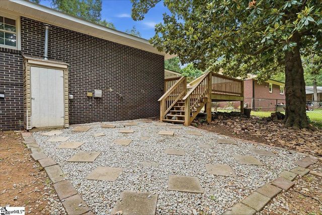 14 Pine Lane, Williamston, SC 29697