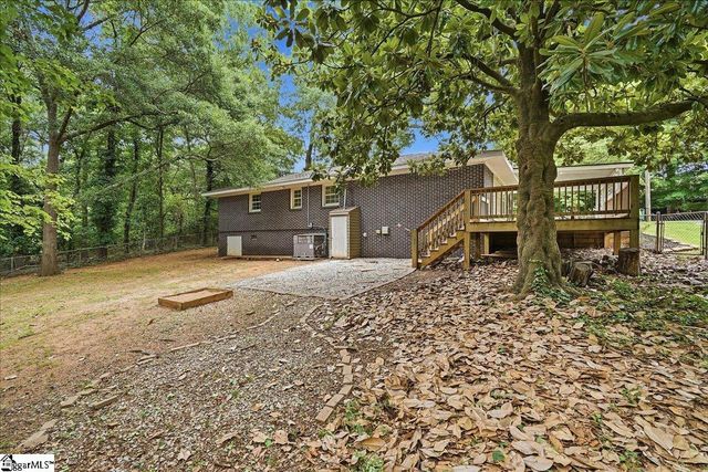 14 Pine Lane, Williamston, SC 29697