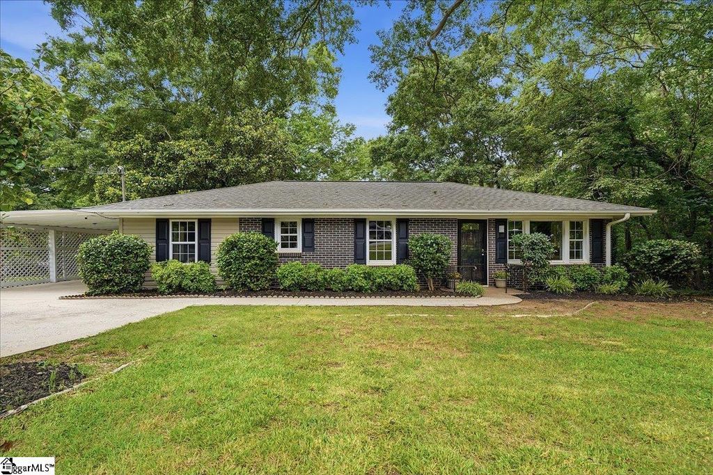 14 Pine Lane, Williamston, SC 29697