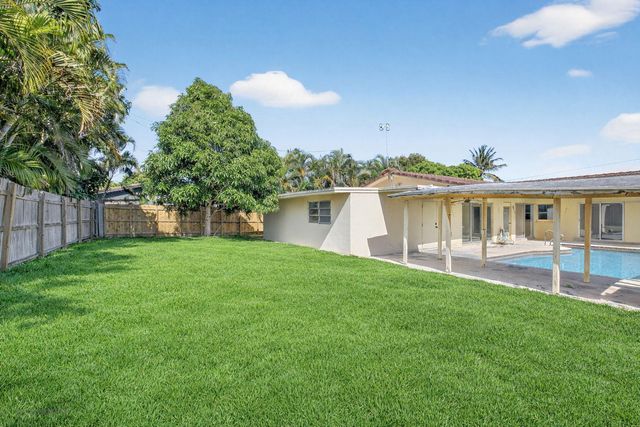 4347 NW 2nd Court, Boca Raton, FL 33431