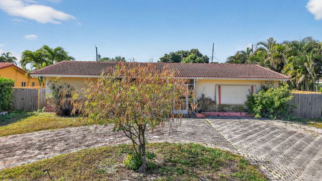4347 NW 2nd Court, Boca Raton, FL 33431