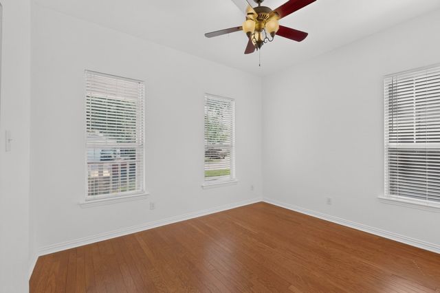 10214 Lakeview Drive, Providence Village, TX 76227