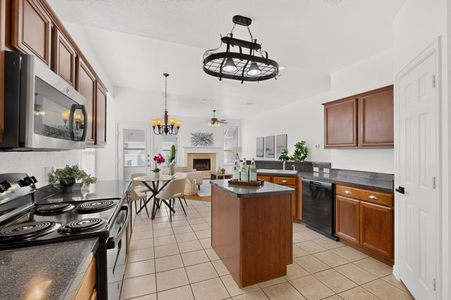 10214 Lakeview Drive, Providence Village, TX 76227