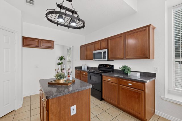10214 Lakeview Drive, Providence Village, TX 76227