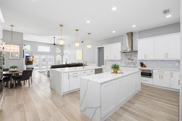 9810 COMPASS POINT WAY, Tampa, FL 33615