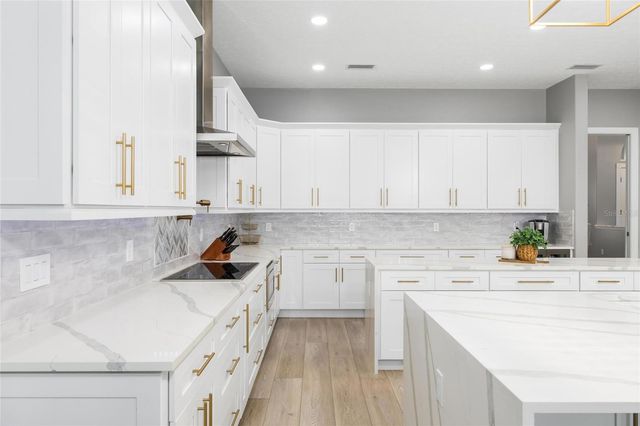 9810 COMPASS POINT WAY, Tampa, FL 33615