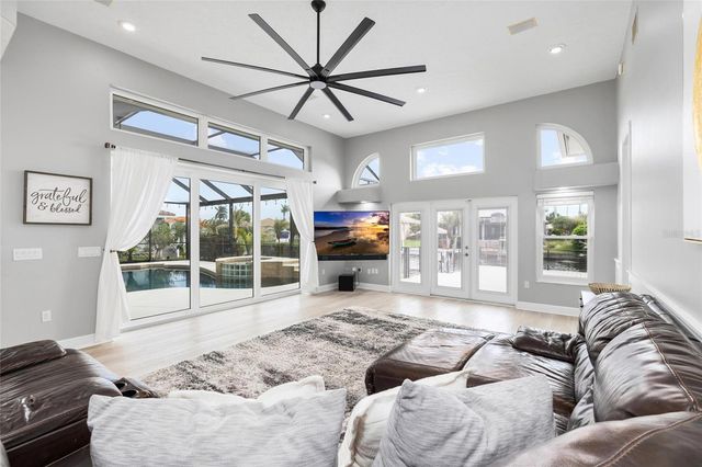 9810 COMPASS POINT WAY, Tampa, FL 33615