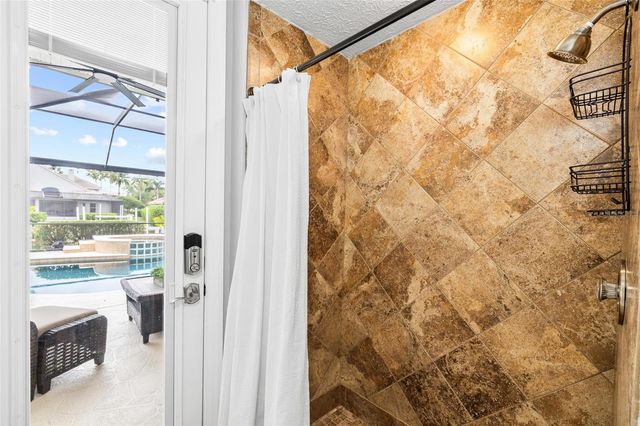 9810 COMPASS POINT WAY, Tampa, FL 33615