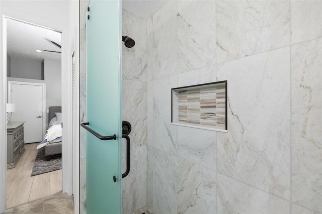 9810 COMPASS POINT WAY, Tampa, FL 33615