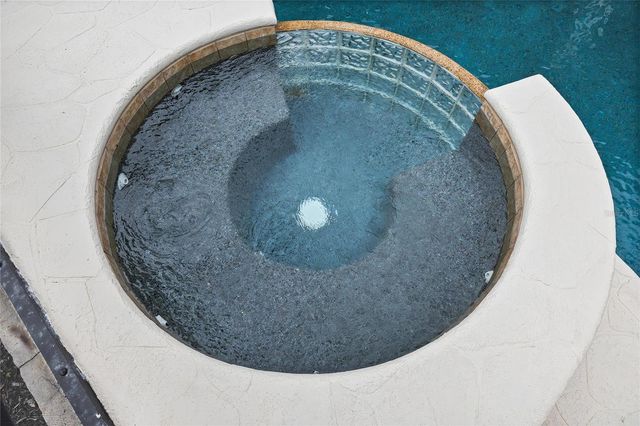 9810 COMPASS POINT WAY, Tampa, FL 33615