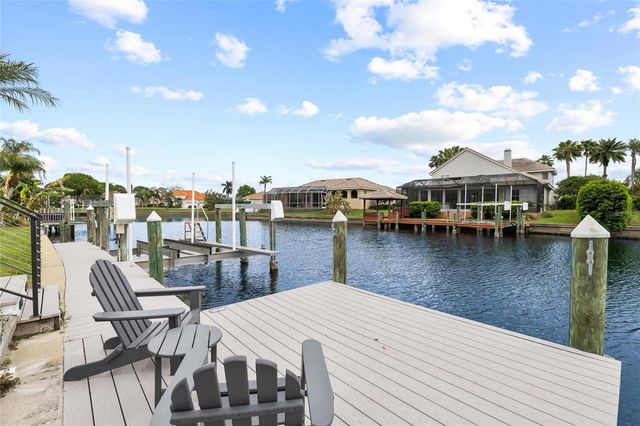 9810 COMPASS POINT WAY, Tampa, FL 33615