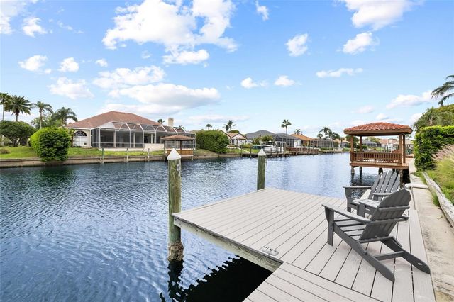 9810 COMPASS POINT WAY, Tampa, FL 33615