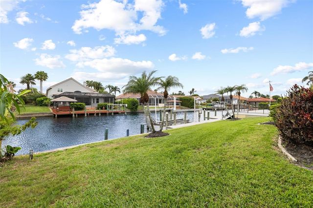 9810 COMPASS POINT WAY, Tampa, FL 33615