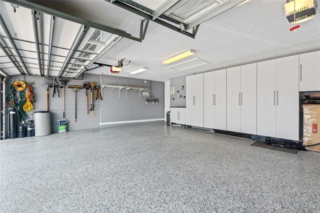 9810 COMPASS POINT WAY, Tampa, FL 33615