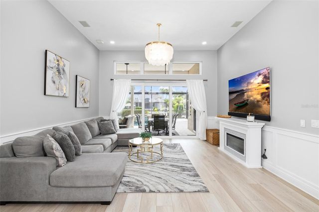 9810 COMPASS POINT WAY, Tampa, FL 33615