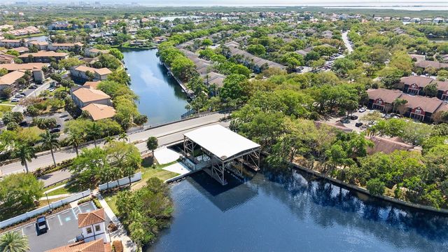 9810 COMPASS POINT WAY, Tampa, FL 33615