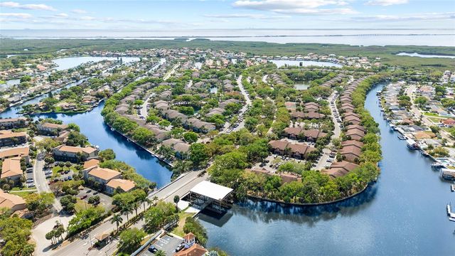 9810 COMPASS POINT WAY, Tampa, FL 33615