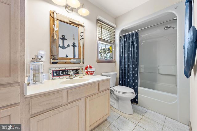 28 S PORTLAND DR, Little Egg Harbor Twp, NJ 08087