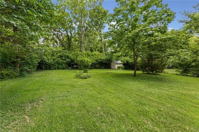 5525 Hadley Street, Merriam, KS 66202