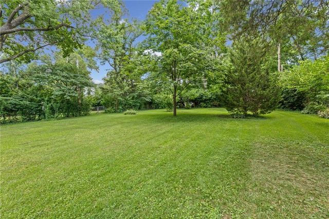 5525 Hadley Street, Merriam, KS 66202