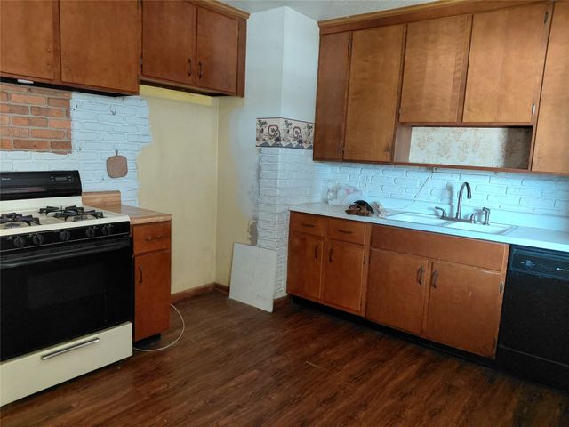 9128 Woodmayr Drive, Norwalk, IA 50211