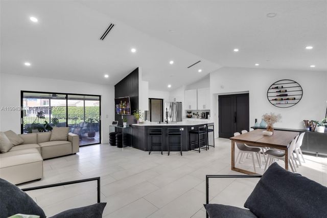 4787 NW 1st Dr, Deerfield Beach, FL 33442