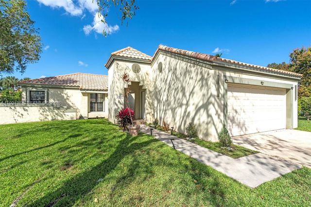 4787 NW 1st Dr, Deerfield Beach, FL 33442