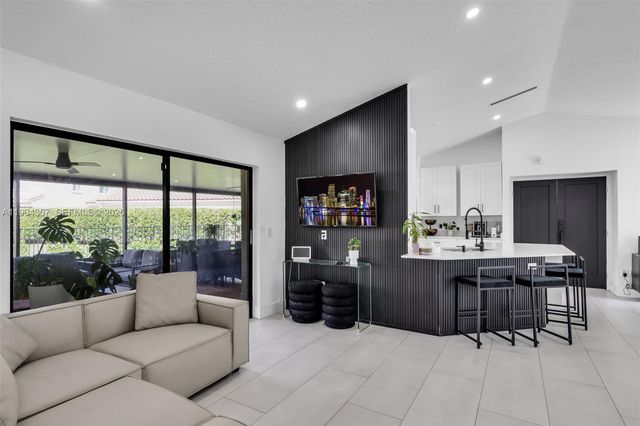 4787 NW 1st Dr, Deerfield Beach, FL 33442