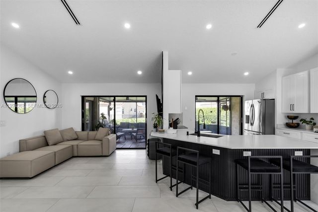 4787 NW 1st Dr, Deerfield Beach, FL 33442