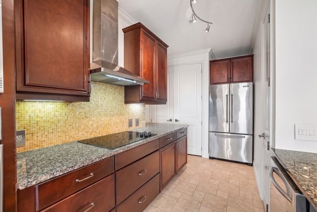 8616 Turtle Creek Boulevard 323, Dallas, TX 75225