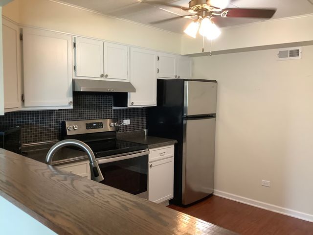 15837 Orlan Brook Drive 19, Orland Park, IL 60462